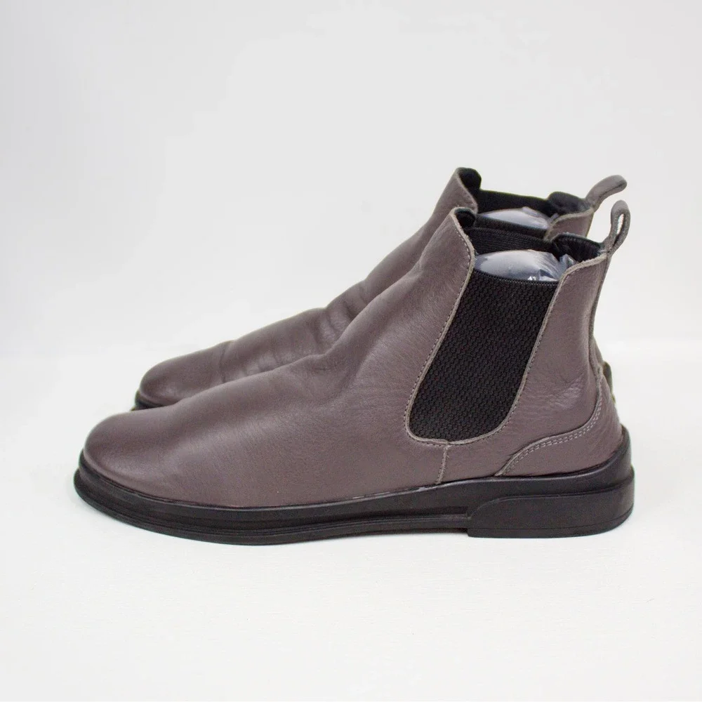Bueno Quark Leather Chelsea Boots Taupe Gray |Ankle Booties Size 9.5-10 US/40 EU